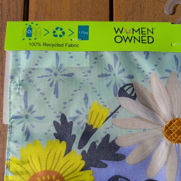 Embroidered Yard Flag Featuring Bumblebee And Flowers 100% Recycled Fabric Women - Picture 4 of 7